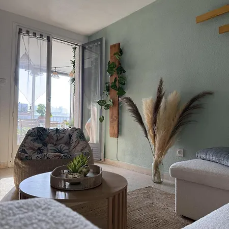 Appartement T2 Cosy A 200m De La Avec Parking Prive Le Grau-du-Roi